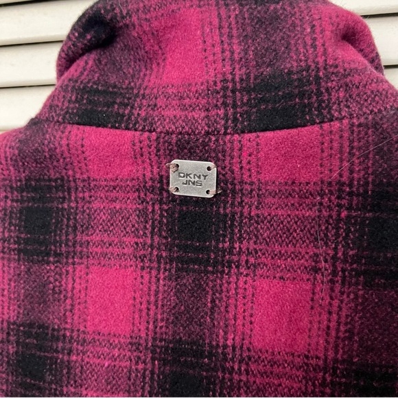 DKNY Coat Size Medium - Picture 12 of 12